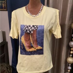 Chic Yellow Graphic Women's Tee